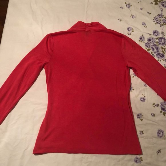 Woman’s Top by TalBots - Picture 2 of 5